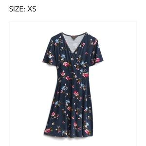 NWOT XS Floral Knit Dress